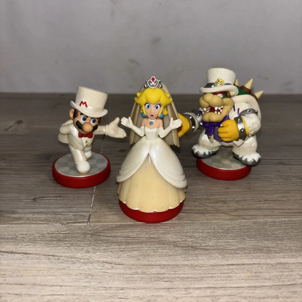 Nintendo Mario Amiibo Figurines Set Of 3 Mario Princess Peach Bowser Wedding